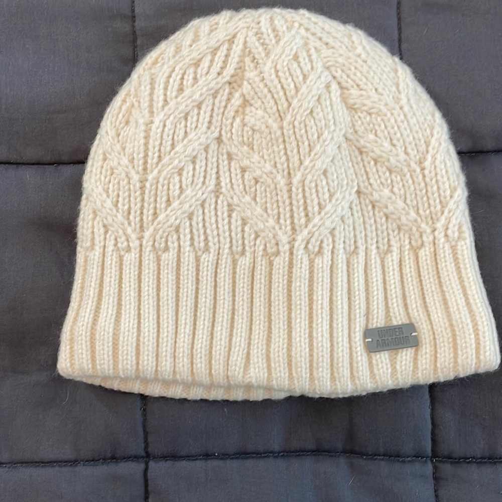 White beanie